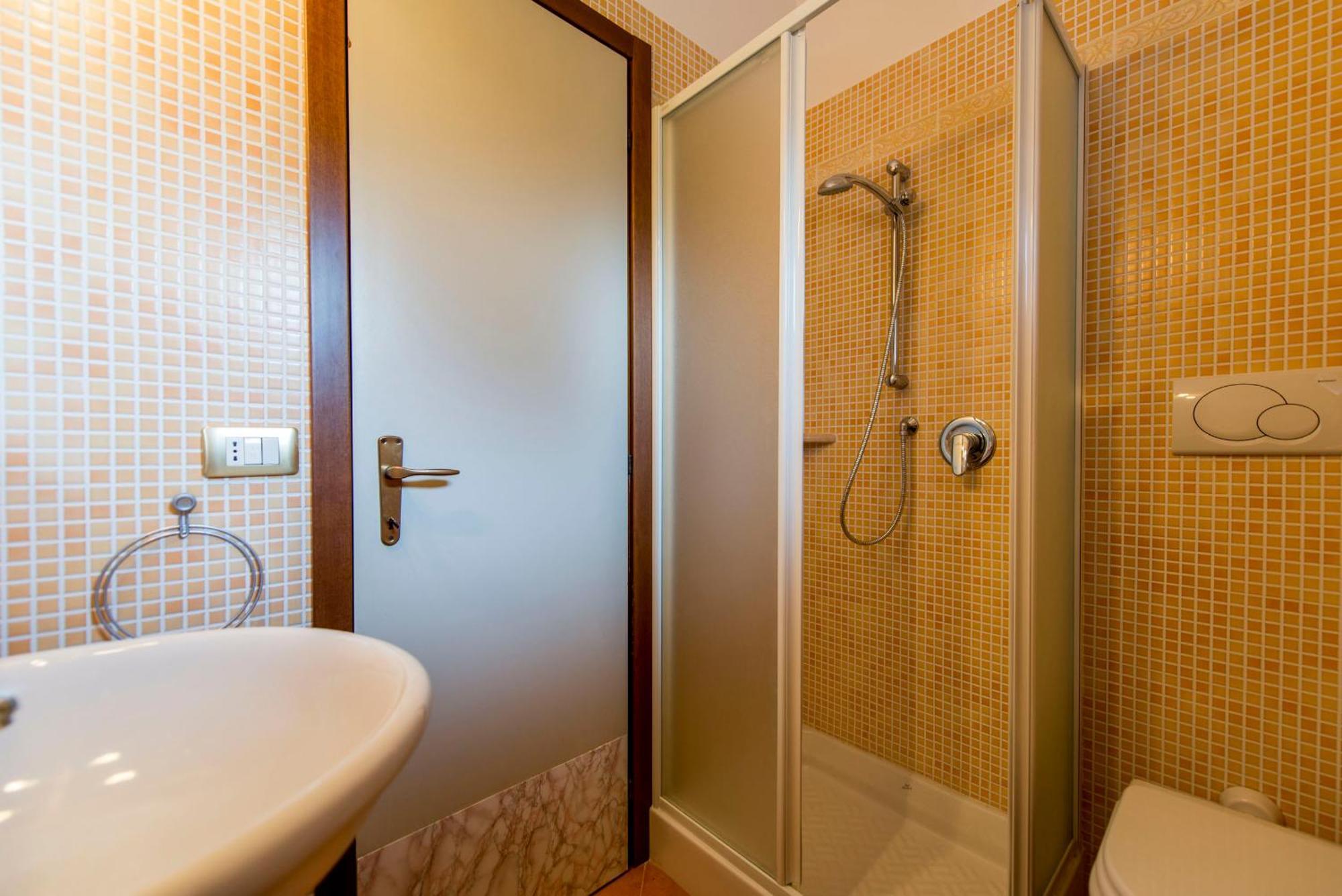 Italianflat - Peschiera Residence Peschiera del Garda Ngoại thất bức ảnh