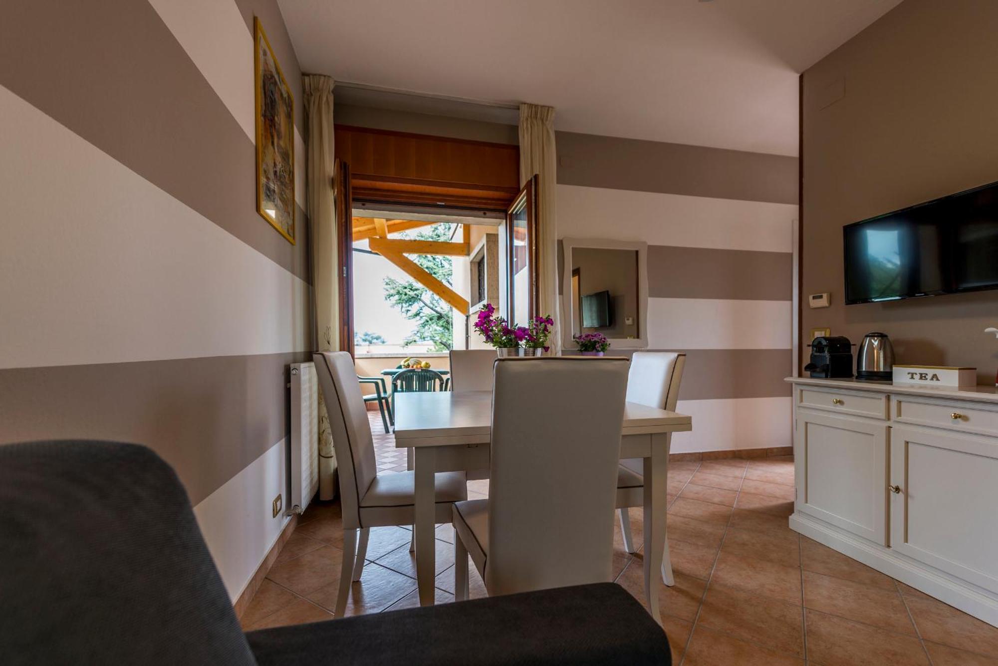 Italianflat - Peschiera Residence Peschiera del Garda Ngoại thất bức ảnh